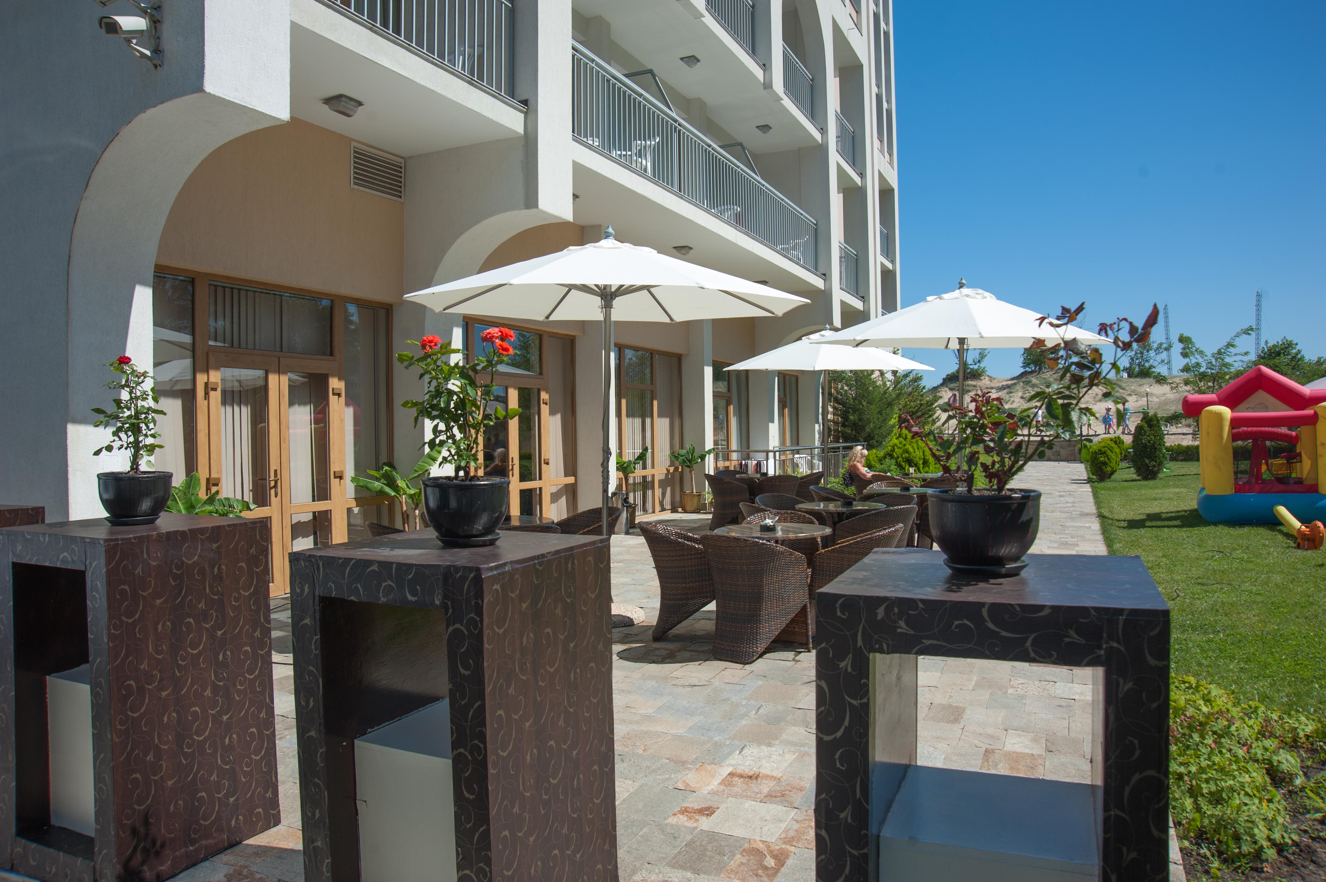 Viand Hotel Pantai Sunny Bagian luar foto